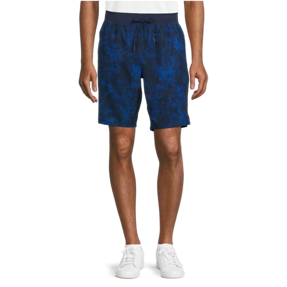 Russell Big Men's 9" Woven Tech Shorts with Comfort Waistband - Picture 1 of 7
